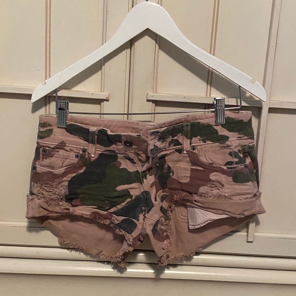 LF CAMO SHORTS